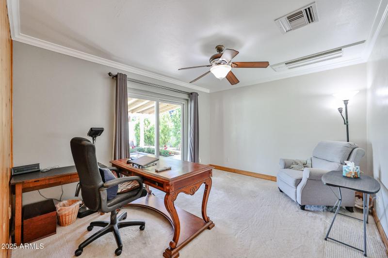 bonus room/ office