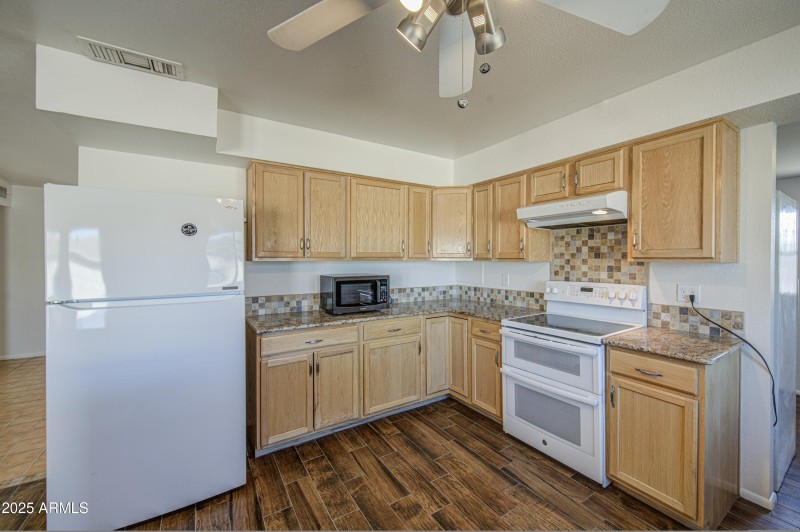 Kitchen 6