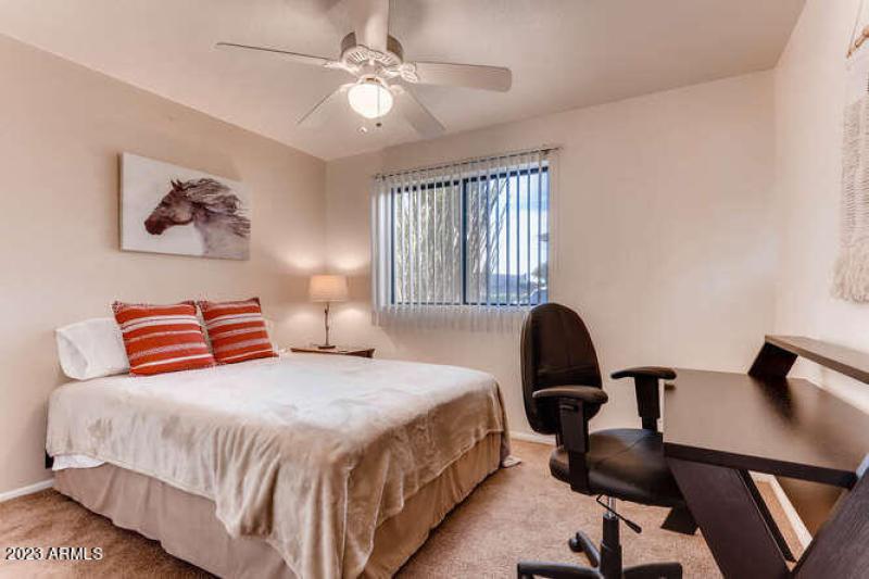 540 S West Rd Unit 21-small-008-7-Bedroo