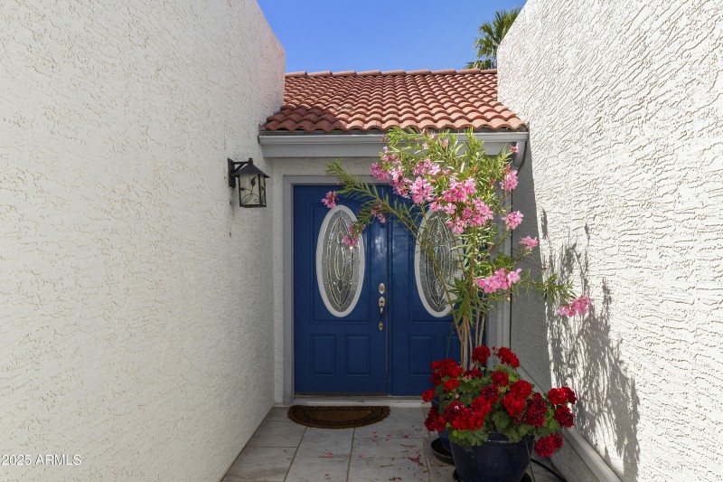Double door entry