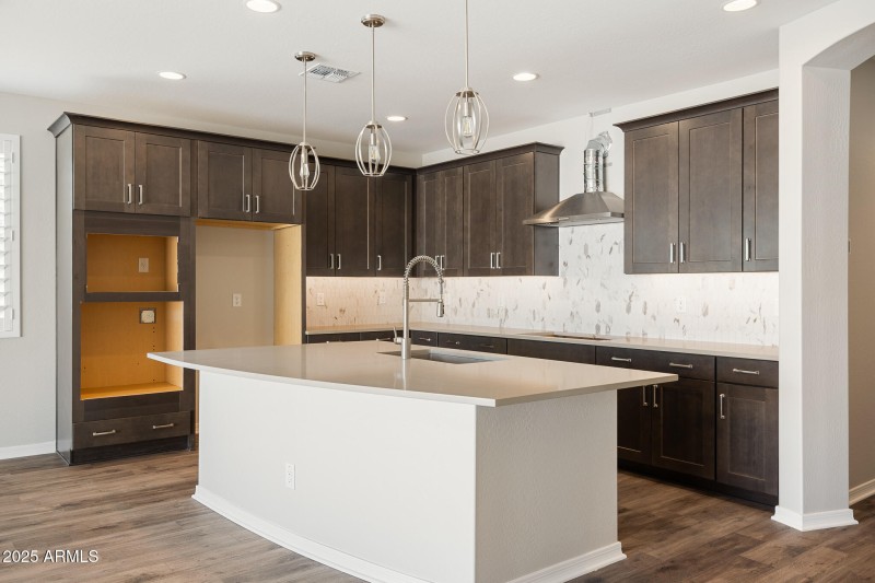 2) KITCHEN