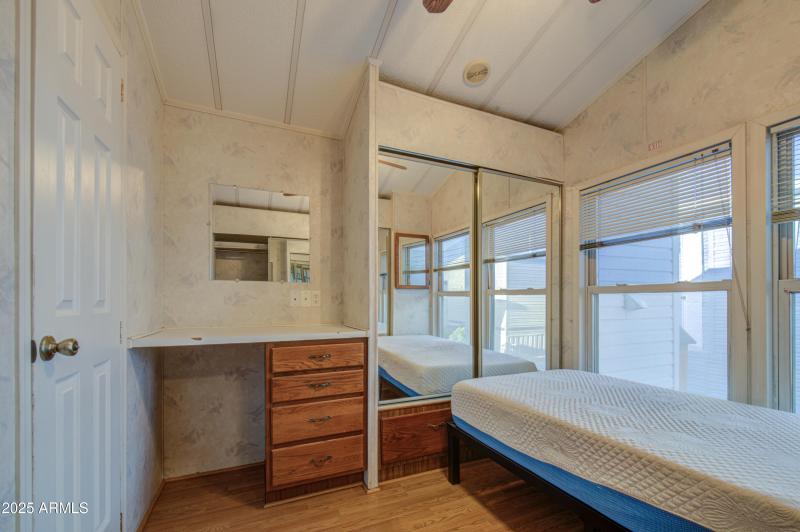 Bedroom-pic 2