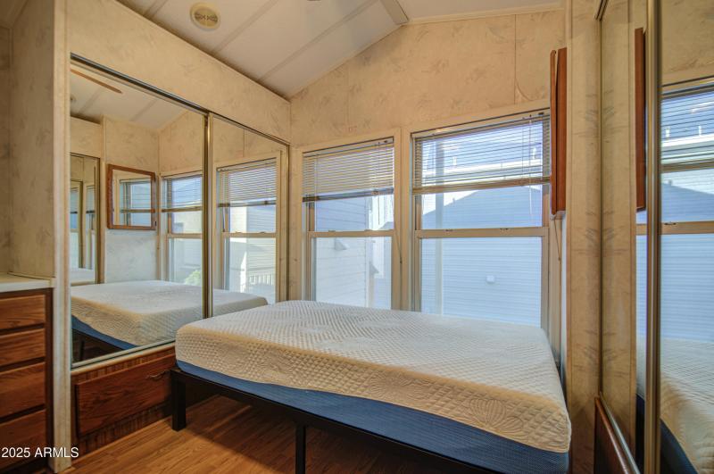 Bedroom-pic 3