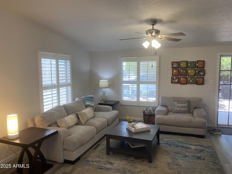 Living Room (3)