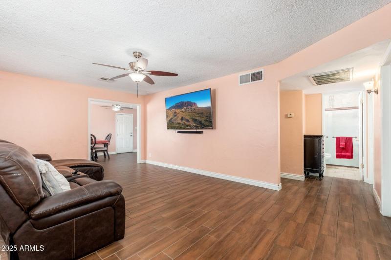 8602 N 27th Ave - 14