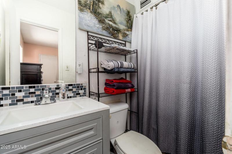 8602 N 27th Ave - 17