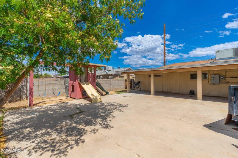 8602 N 27th Ave - 34