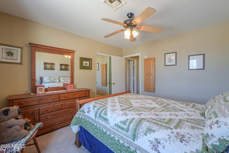2nd Bedroom (2)
