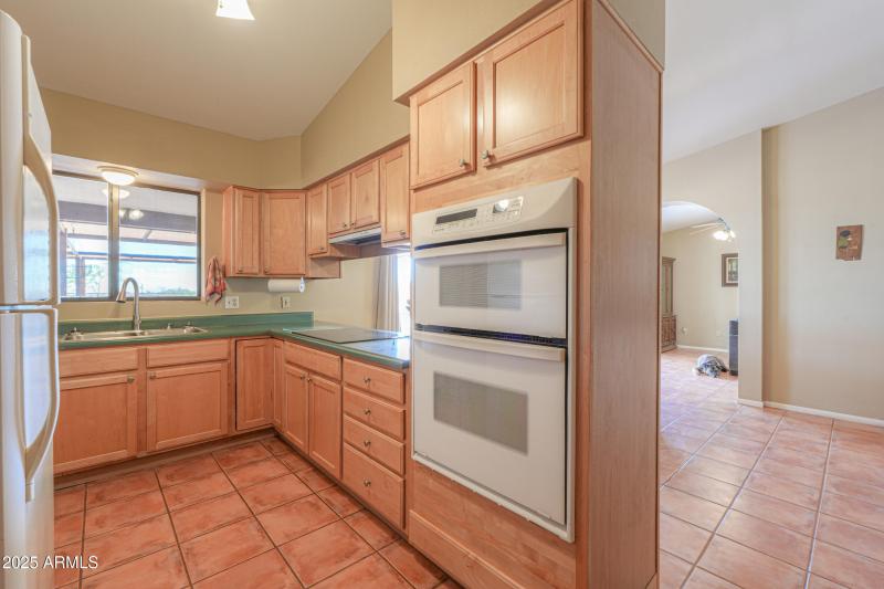 Kitchen (2)