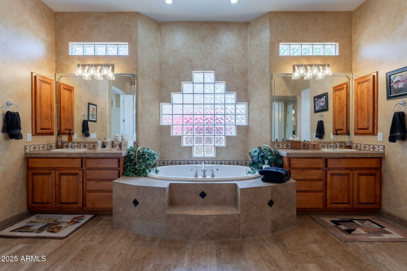 52-web-or-mls-Mountain Stone-52