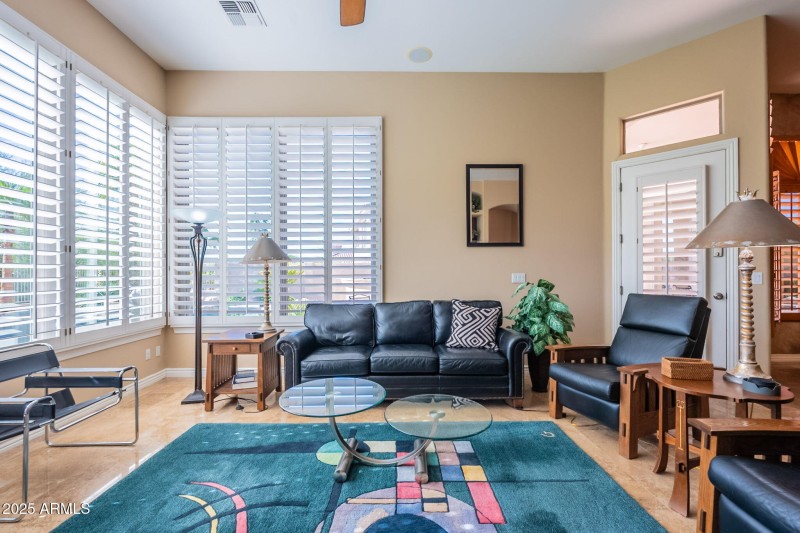 16-web-or-mls-Mountain Stone-16