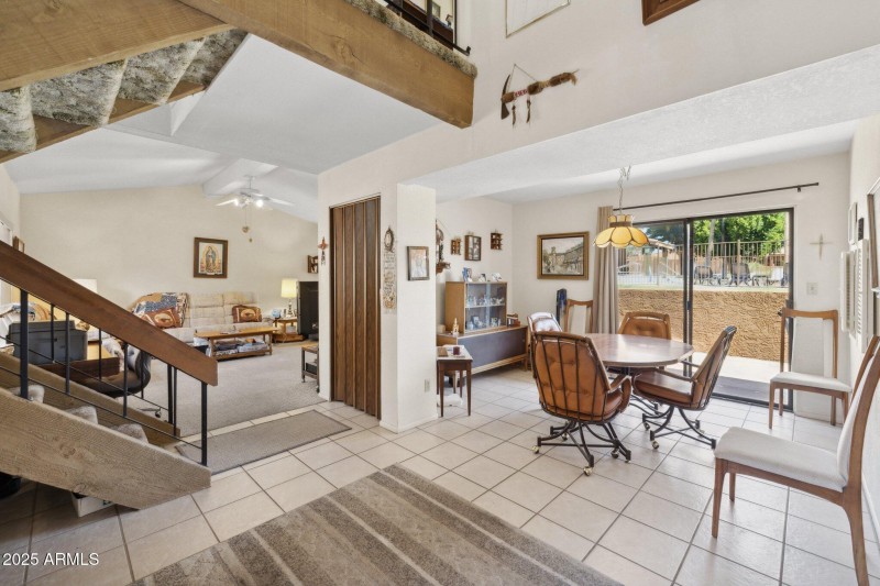 8-web-or-mls-16276-e-rosetta-dr-58
