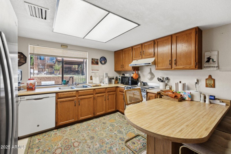 11-web-or-mls-16276-e-rosetta-dr-58