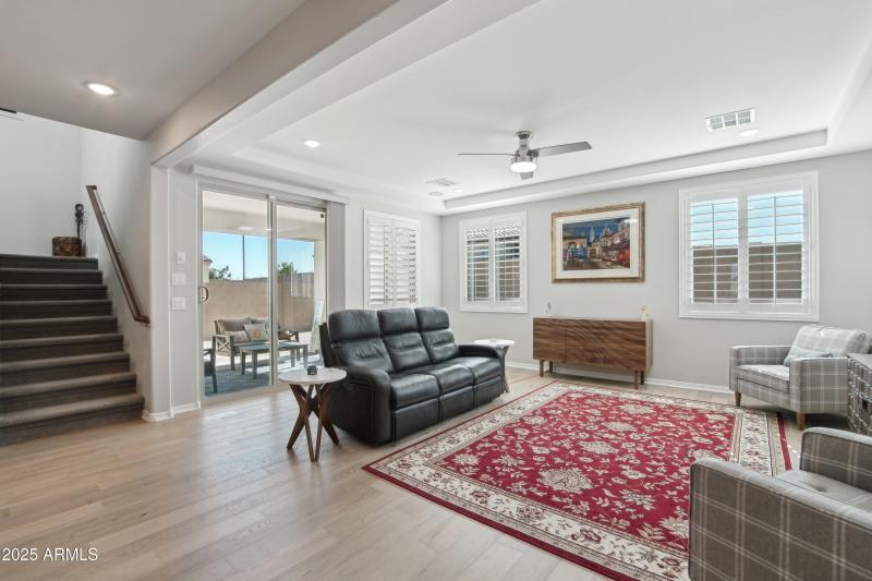 6-print-N Pioneer Dr-2604-006