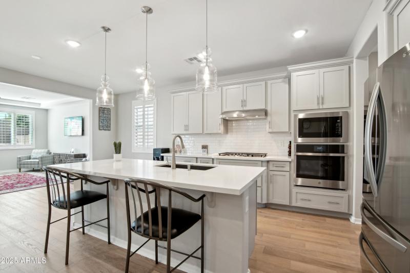 13-print-N Pioneer Dr-2604-013