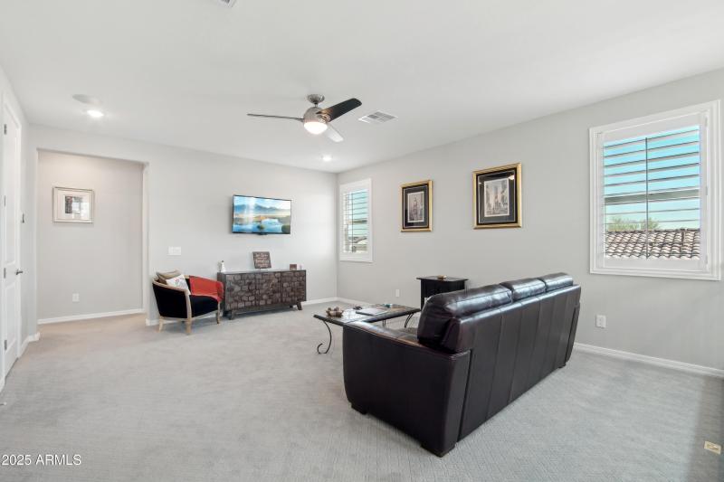 19-print-N Pioneer Dr-2604-019