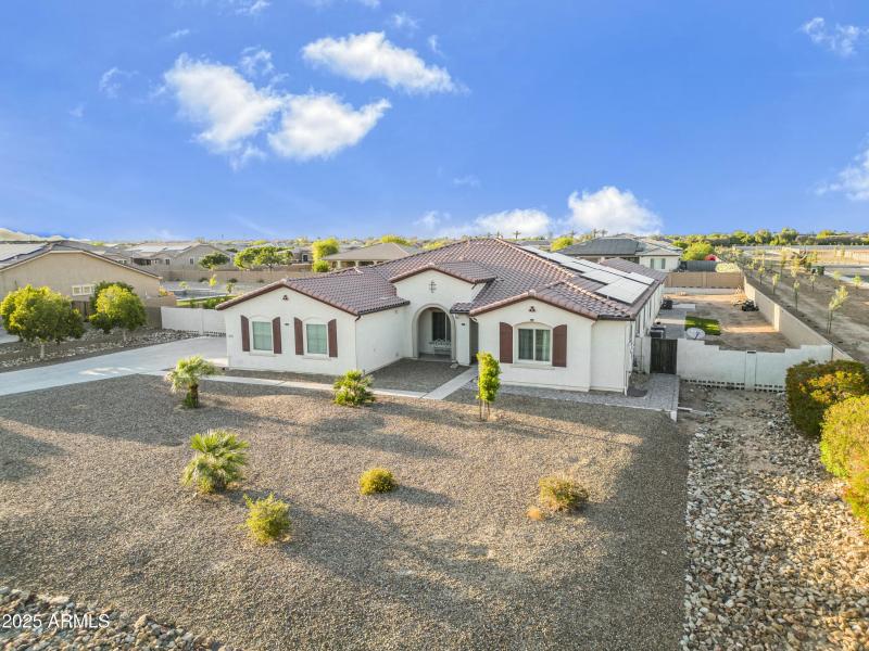 Bird's Eye View of Oversized Lot