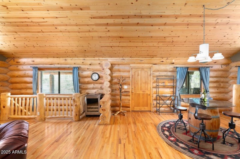 6c347390-f771-4b80-8a87-4f2e60d98506