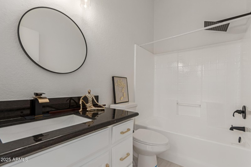 2nd Bathroom