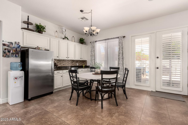 Breakfast Room