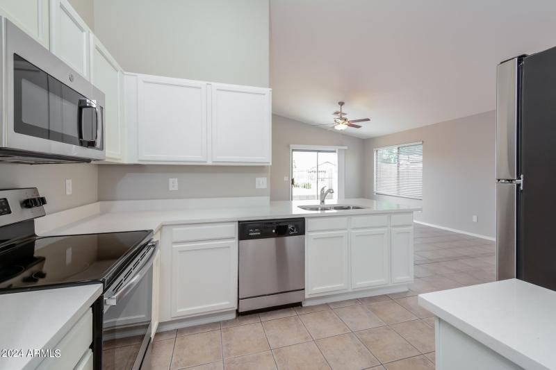 006-photo-kitchen-8256717