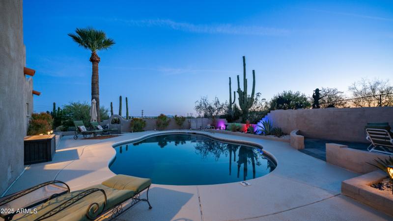 612 N Signal Butte Rd Exterior Photos-7