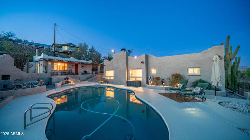 612 N Signal Butte Rd Exterior Photos-12