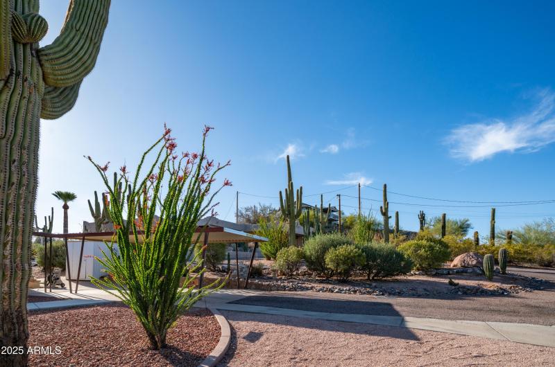 612 N Signal Butte Rd Exterior Photos-60