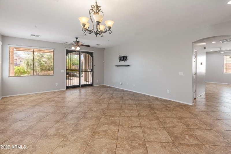 12541 W Miner Trail-family:den