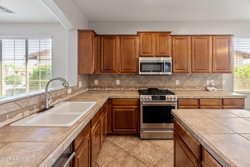 Kitchen (11 x 15)