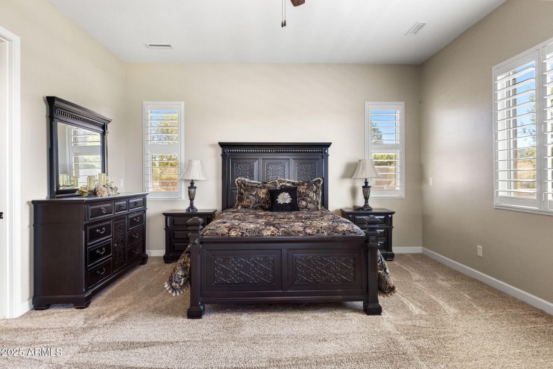 18-Primary Bedroom (1)