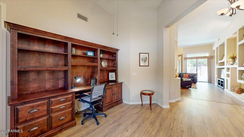 Den/Office/3rd Bedroom