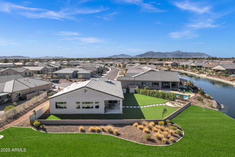 Grass common area - 20745 N Verbena Ln-