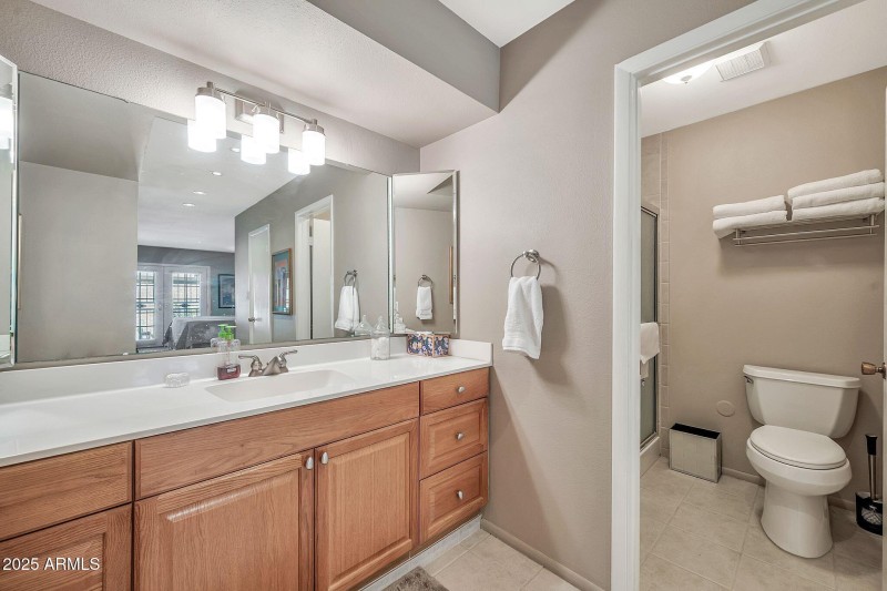Master 1 Water Closet