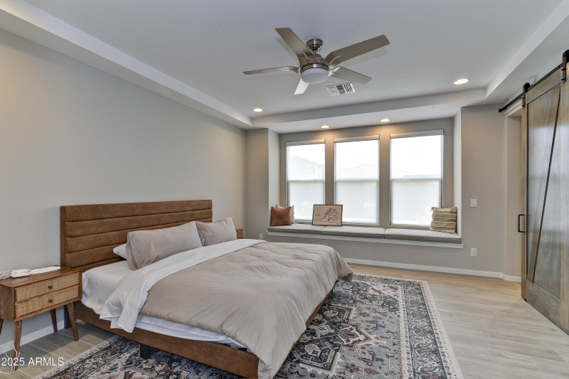 009_Master Bedroom