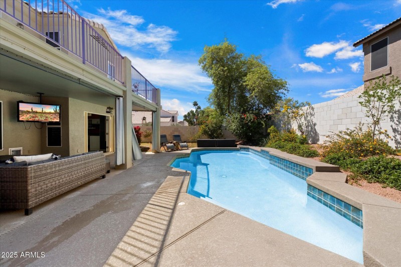 Pool/Patio
