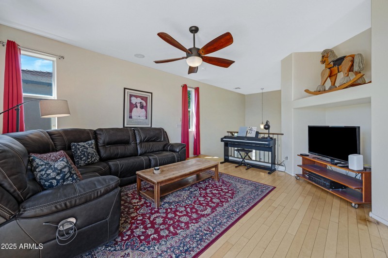 1281 E Frances Ln-7
