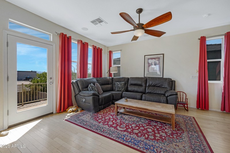 1281 E Frances Ln-8