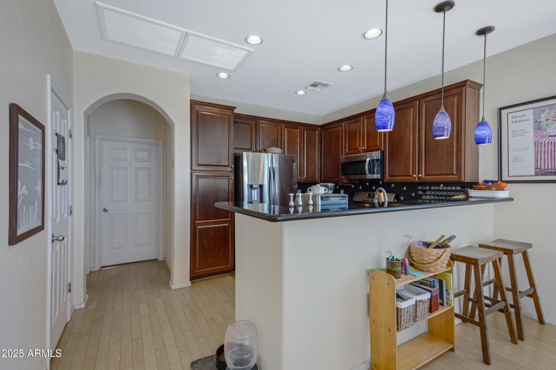 1281 E Frances Ln-14
