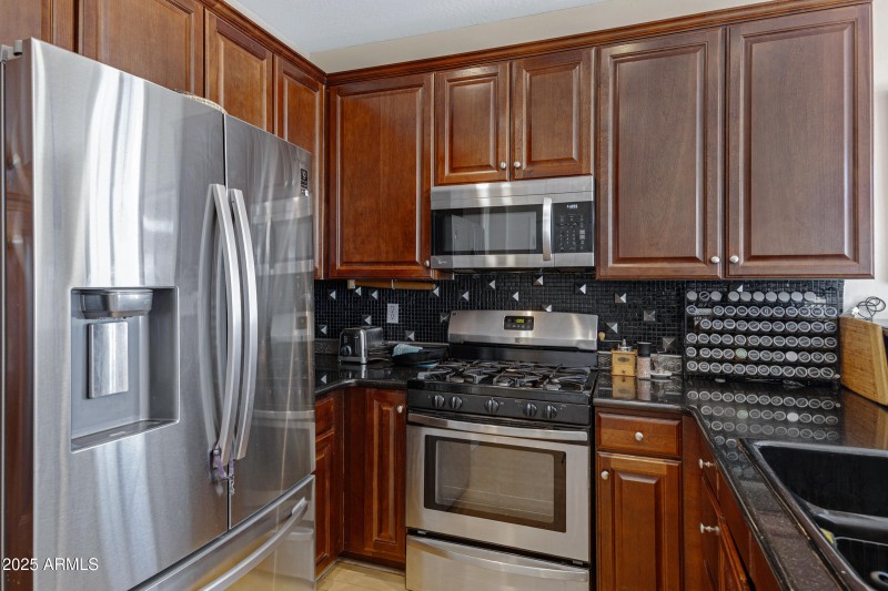 1281 E Frances Ln-15
