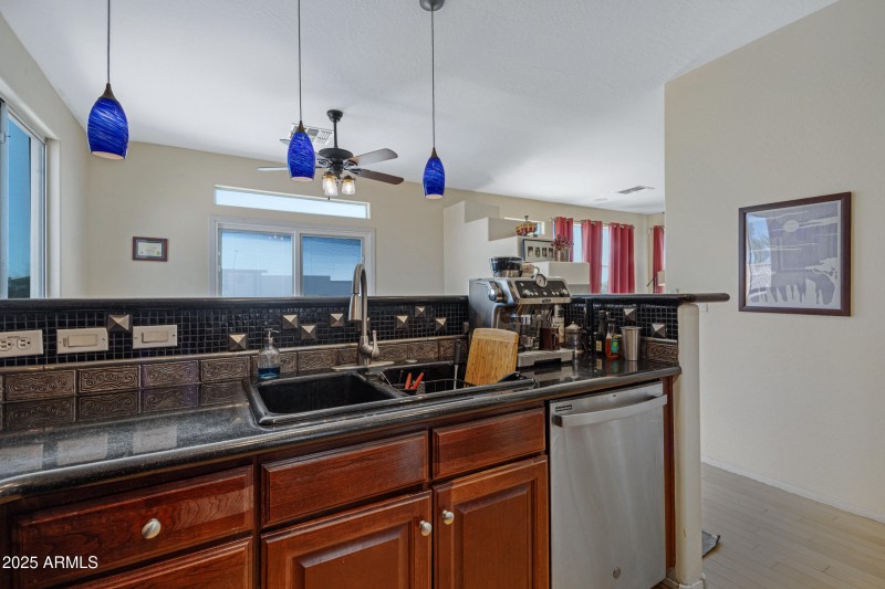 1281 E Frances Ln-17