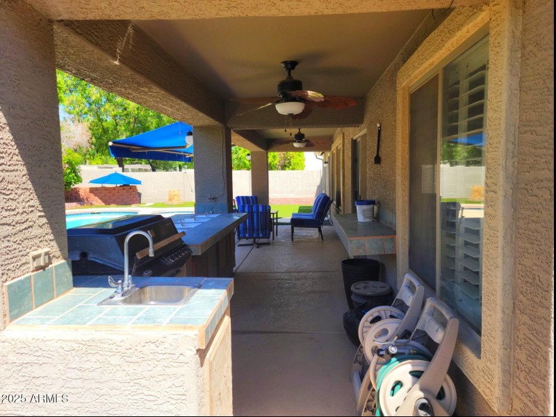 51 Hope Outdoor grill with cooler sinks