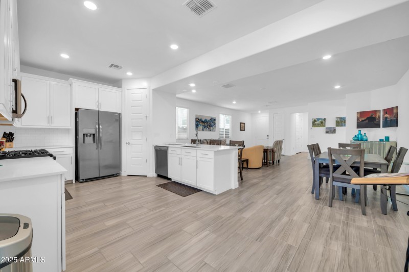 16593 W Alameda Rd-10
