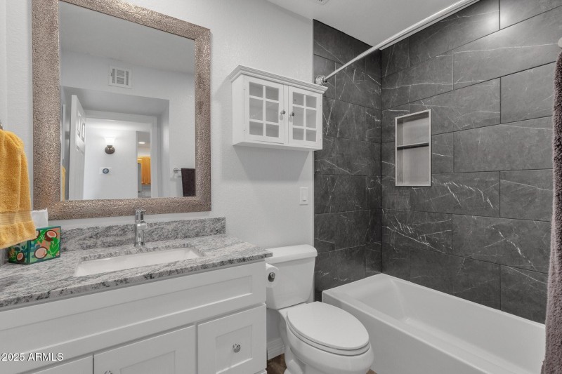 2nd Bathroom