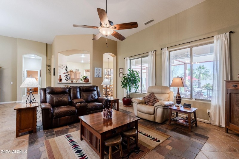 012_Family Room