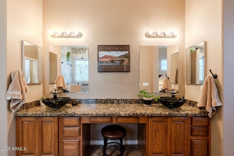 025_Master Bathroom