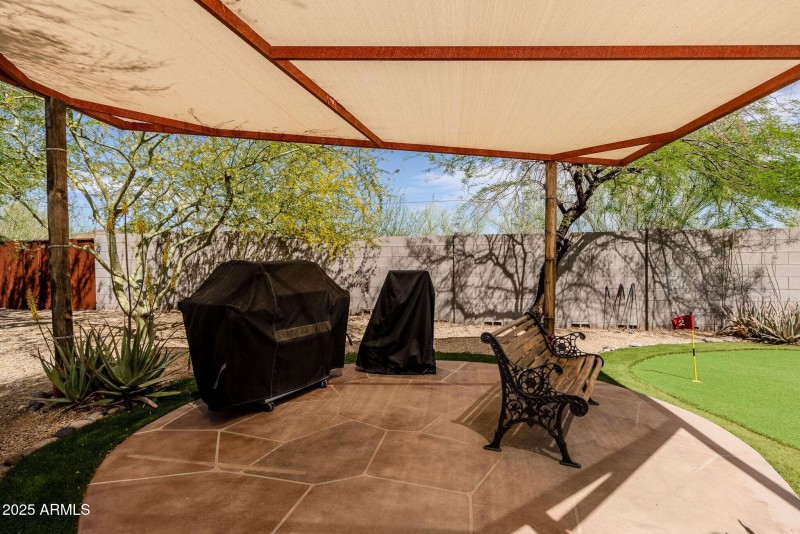 065_BBQ Area
