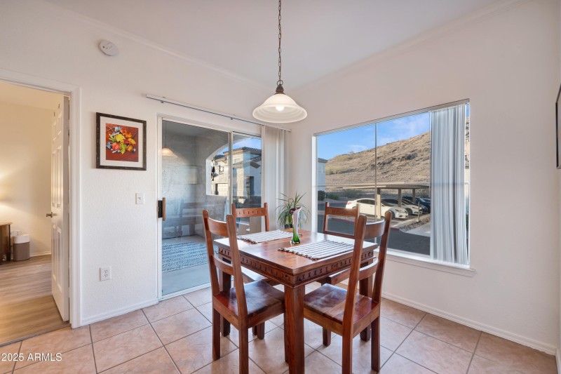 3236ChandlerBlvd-26_