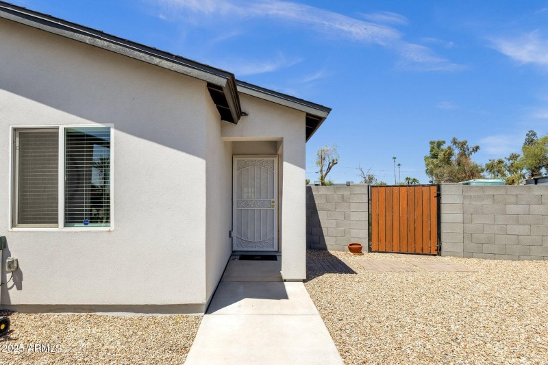 5-web-or-mls-3806-n-23rd-ave