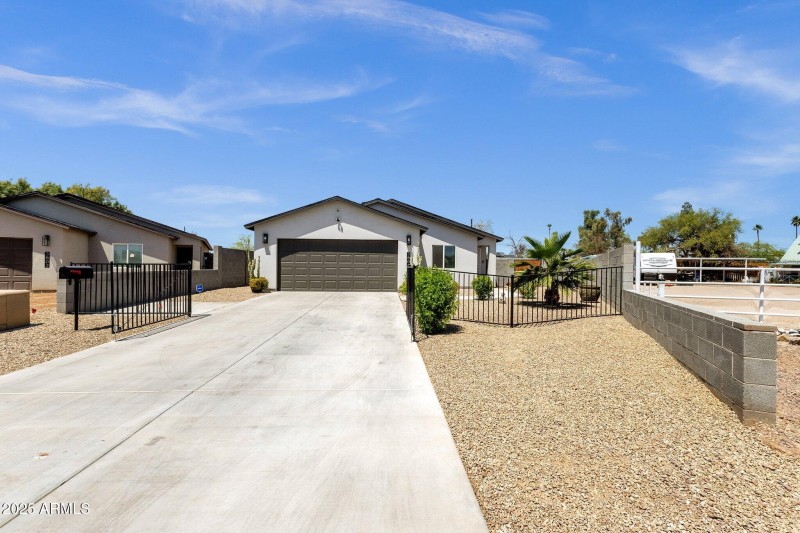 2-web-or-mls-3806-n-23rd-ave